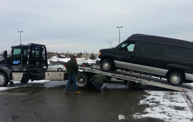 Selling my Ford Econoline E-150 Wheelchair Van - Getting Loaded up on the Car Carrier